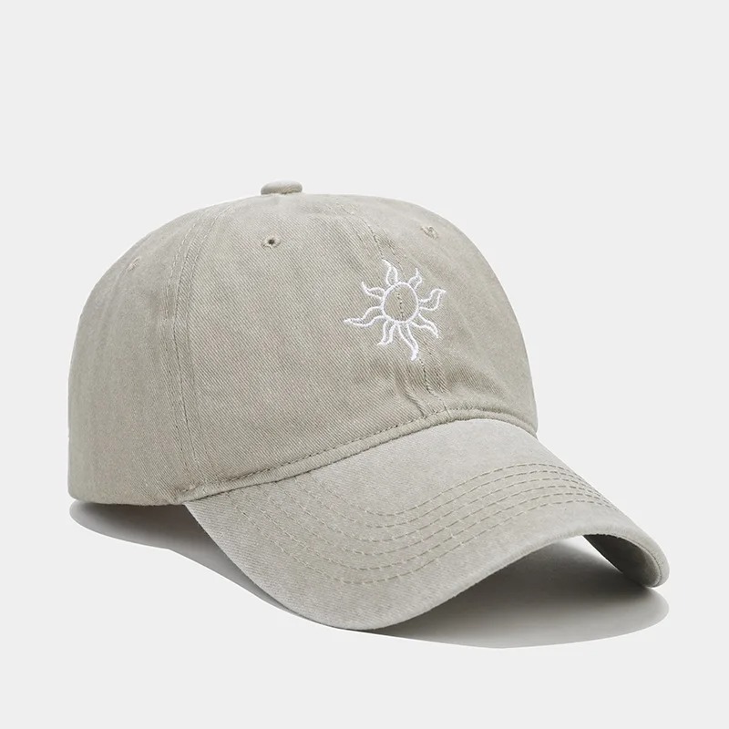 כובע דגם Essential בגזרה יומיומית – תמונה 3