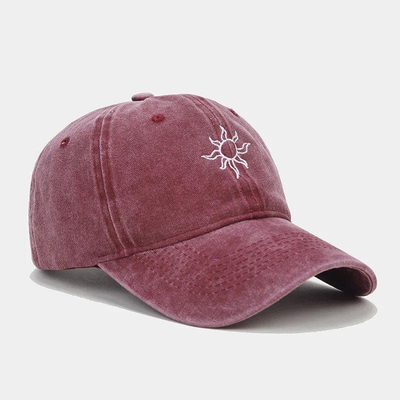 כובע דגם Essential בגזרה יומיומית